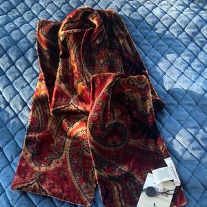 NWT Burberry London brushes velour scarf